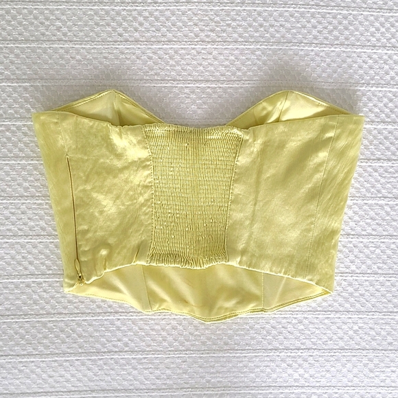 ✨️Any 3 for $15✨️ Zara Small Yellow Satin Corset - Picture 4 of 10